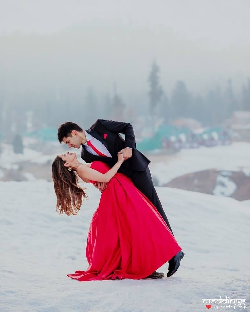 Best pre wedding photography poses
